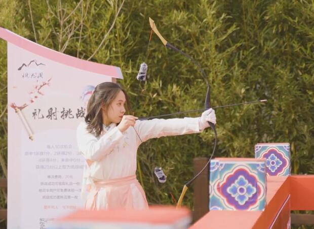 桃花涧景区汉服欣赏3